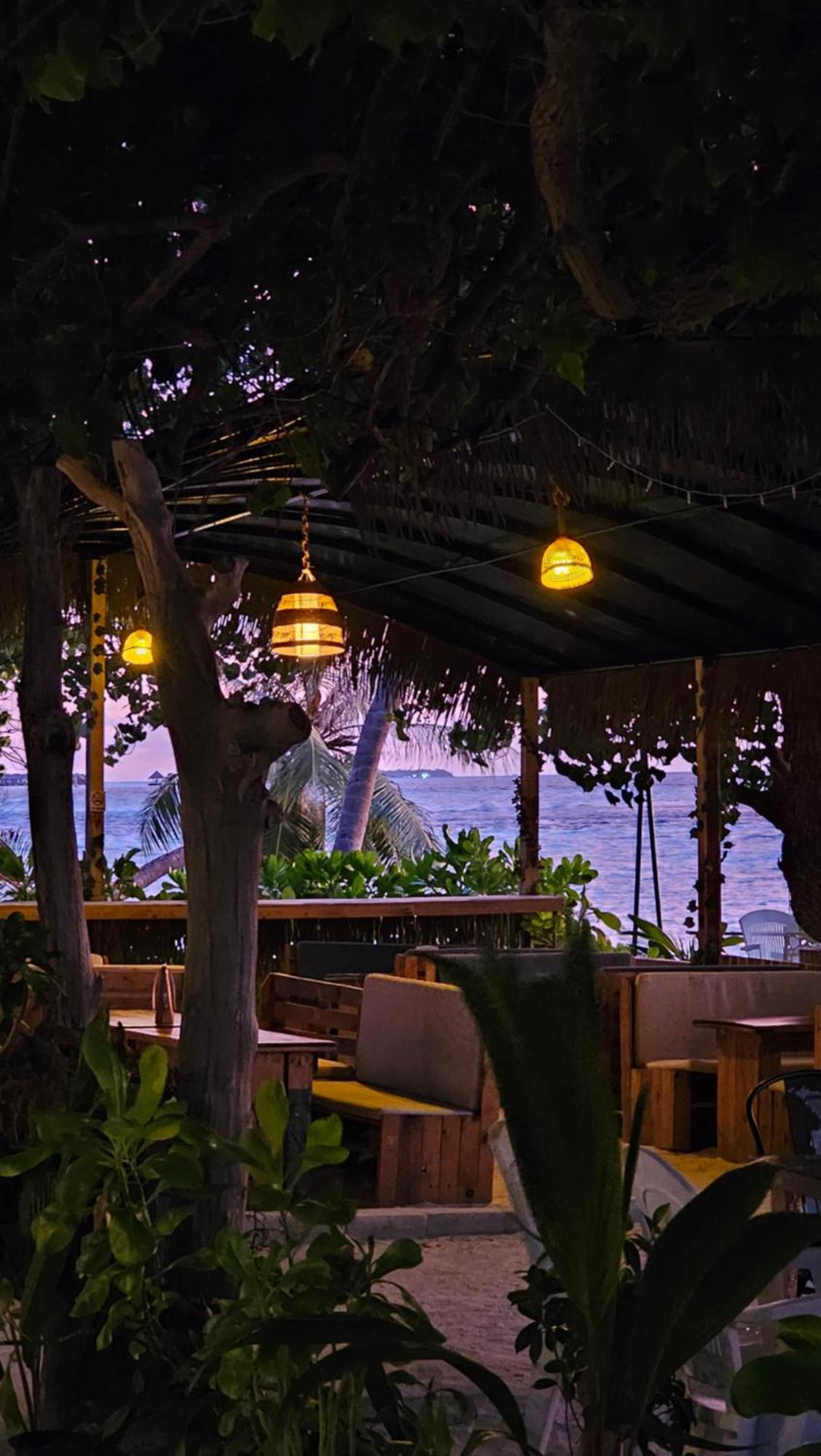Aqua Sunset Hotel Gulhi Exterior photo