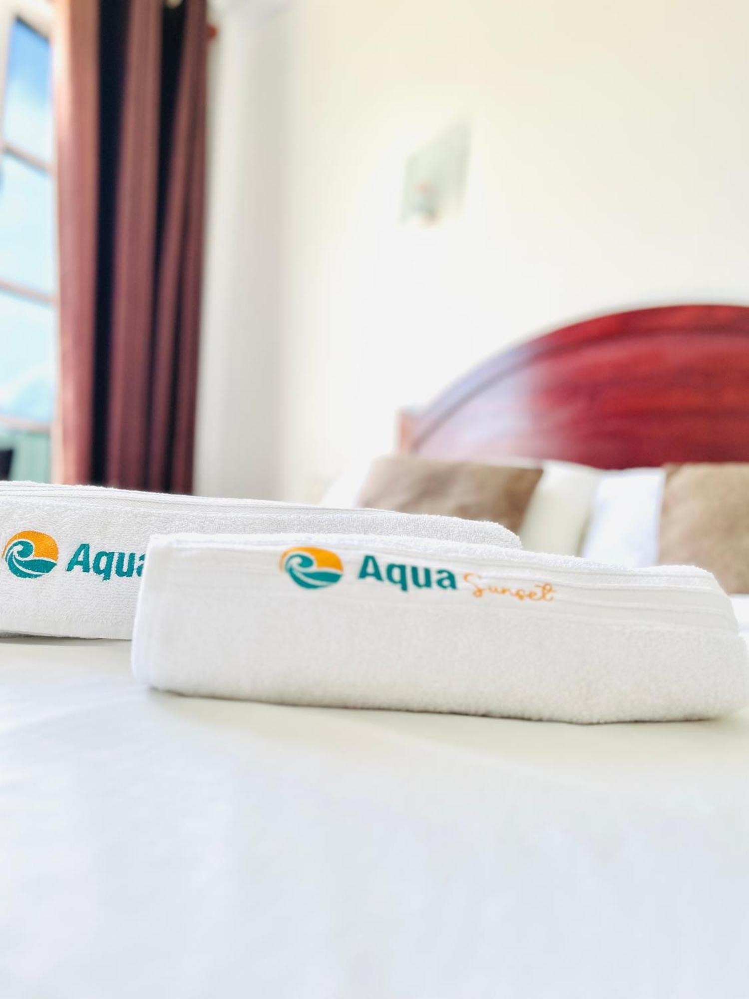 Aqua Sunset Hotel Gulhi Exterior photo